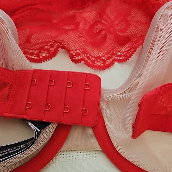 Victoria's Secert Women's Lace Underwire Halter Bralette 32DD Red - Picture 12 of 16
